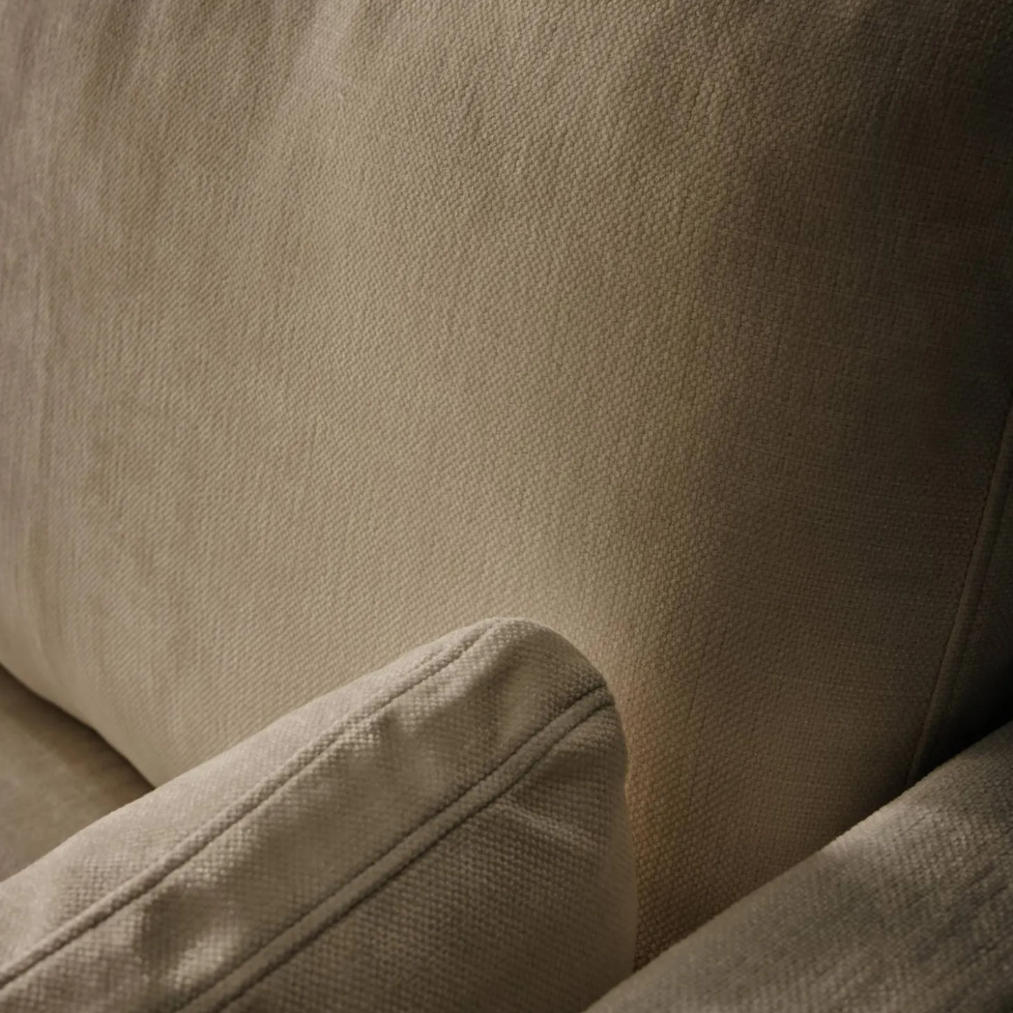 2-Sitzer-Sofa mit abnehmbaren Stoffbezügen