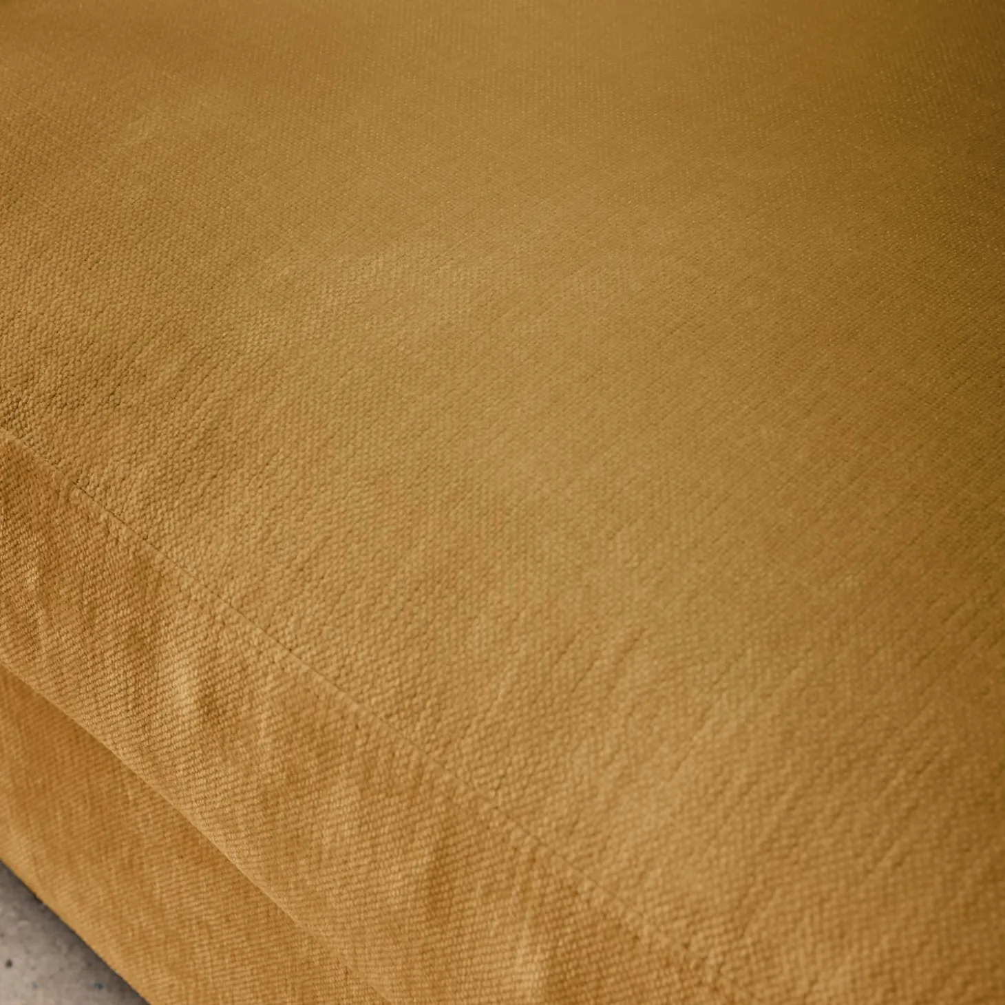 2-Sitzer-Sofa mit abnehmbaren Stoffbezügen