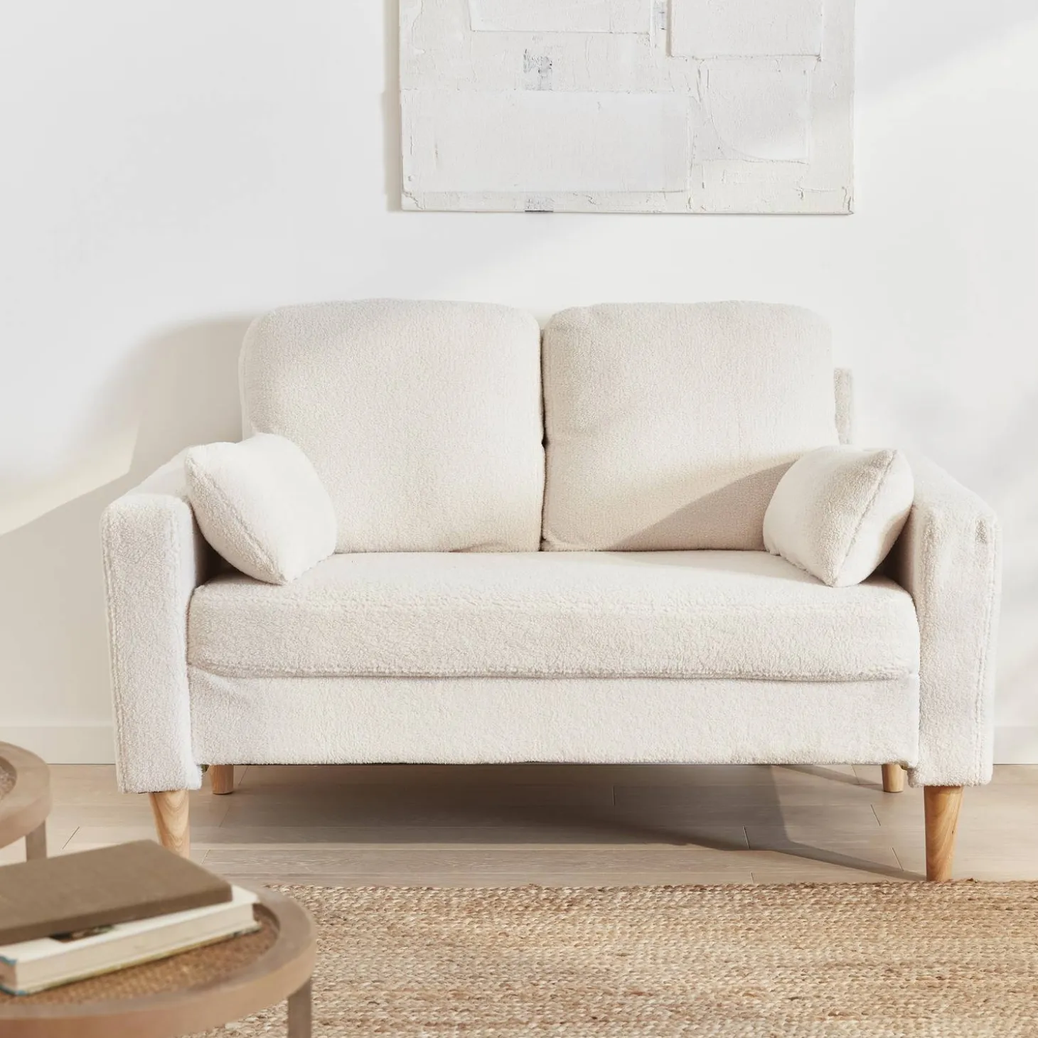 2-Sitzer-Sofa mit Bouclé Teddystoff und Holzbeinen