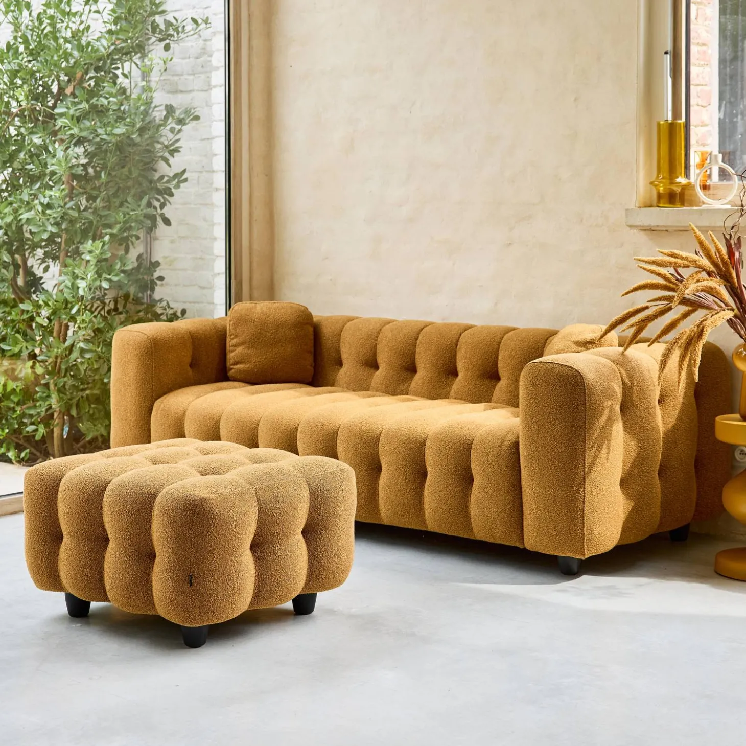 Sitzhocker Fußhocker mit strukturiertem Bouclébezug für 3-Sitzer Sofa Leon