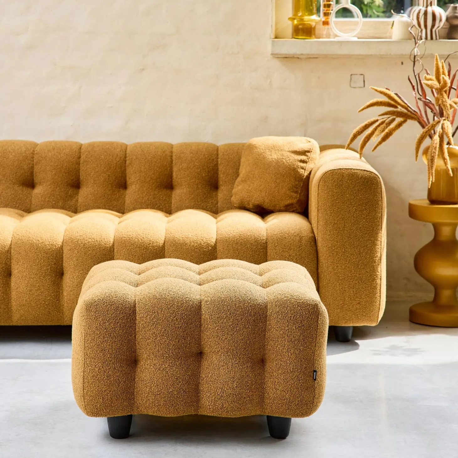 Sitzhocker Fußhocker mit strukturiertem Bouclébezug für 3-Sitzer Sofa Leon