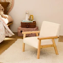 Skandinavischer Kindersessel aus Hevea-Holz