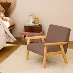 Skandinavischer Kindersessel aus Hevea-Holz