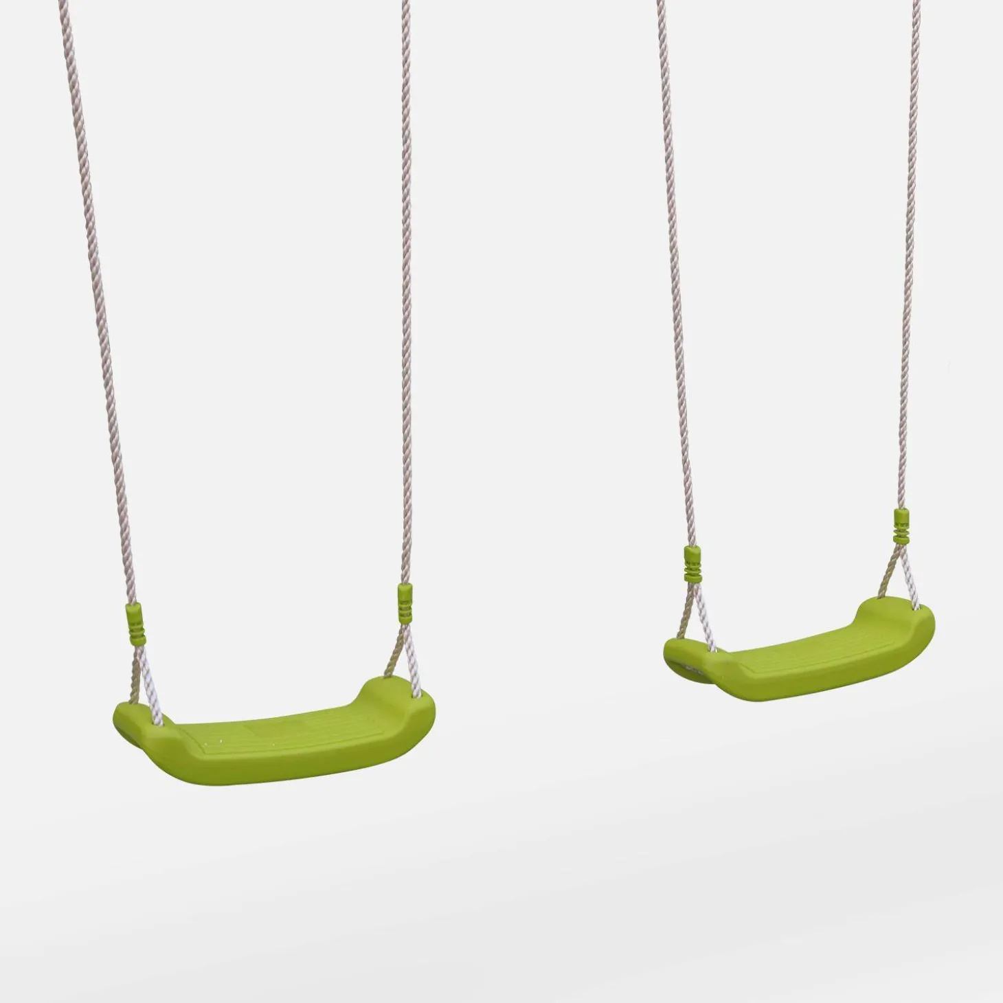 Spielgerüst mit Schaukeln, Kletterseil