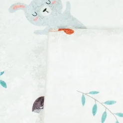 Weißer Kinderteppich mit Tiermotiven